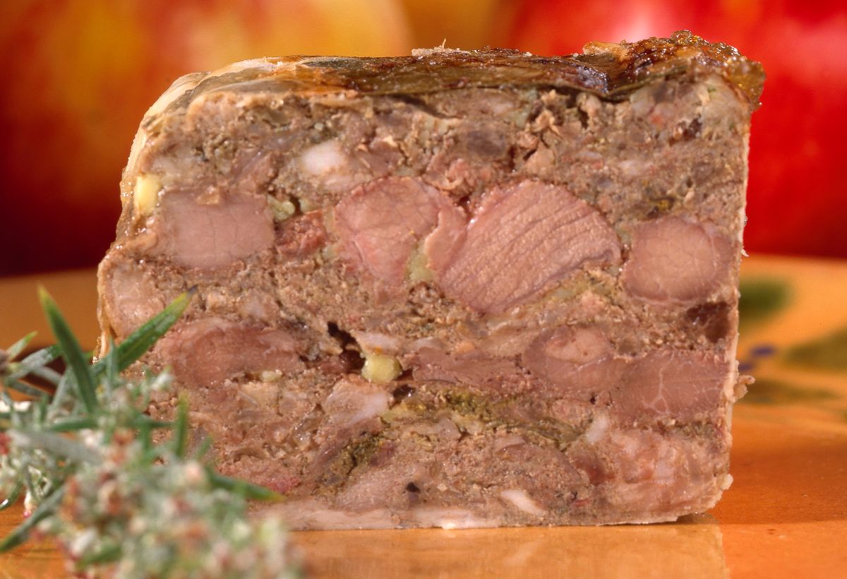 Terrine De Sanglier Aux Trompettes De La Mort La Terrine de sanglier : une spécialité du terroir de la Dordogne